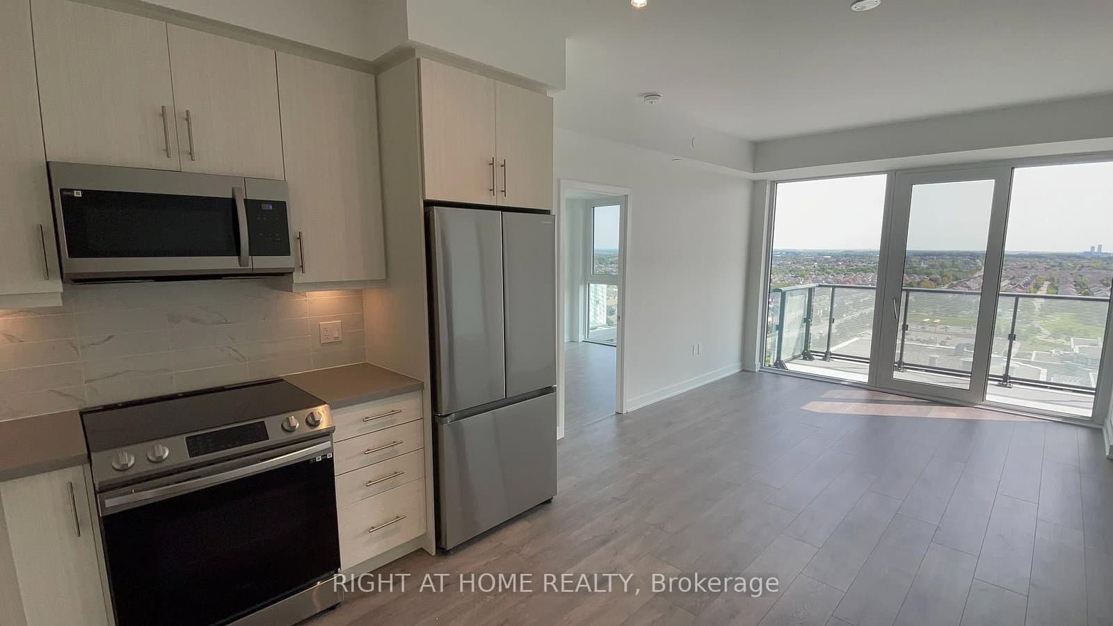 105 Oneida Crescent, Unit 1706 - Image 3