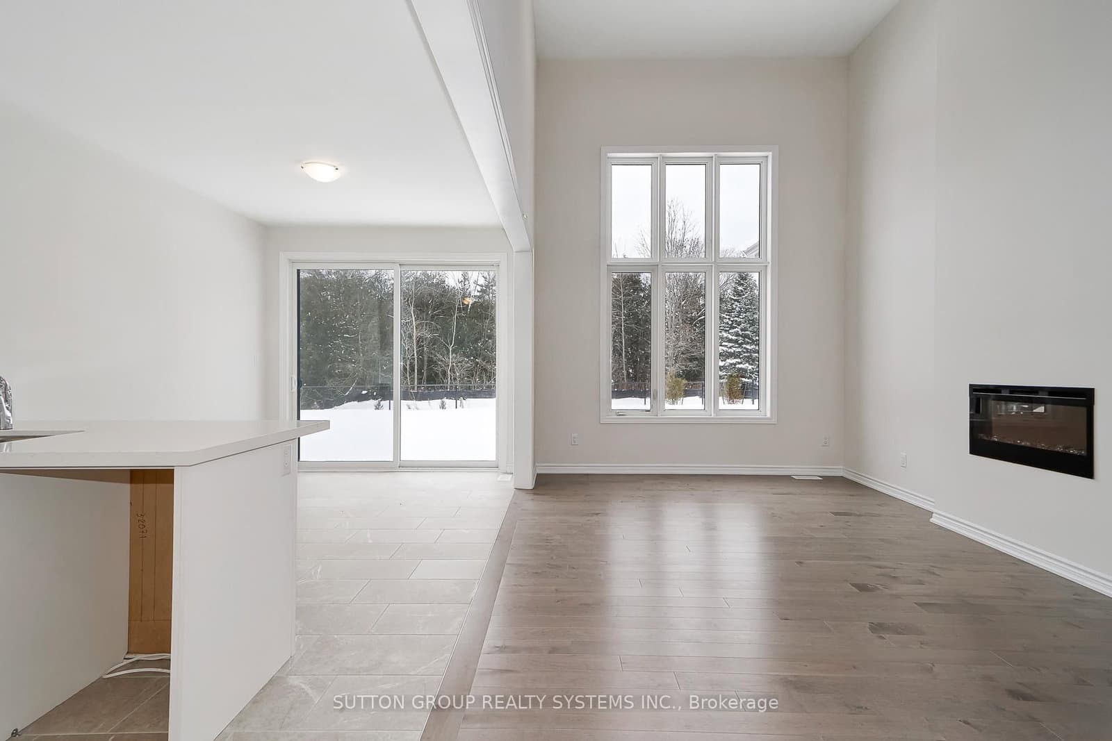 146 Roseanne Circle - Image 2