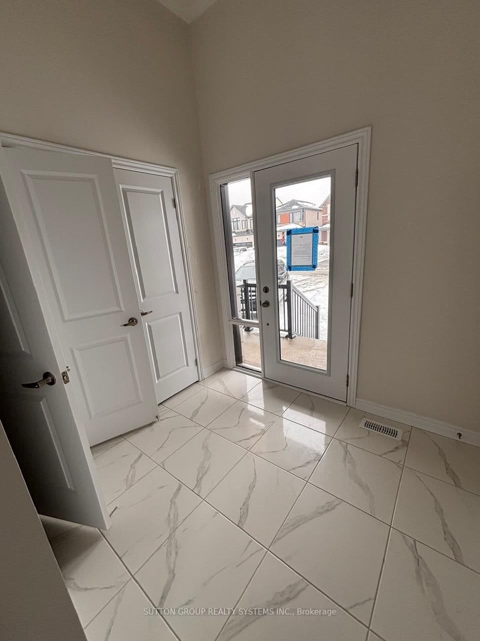 14 Federica Crescent - Image 2
