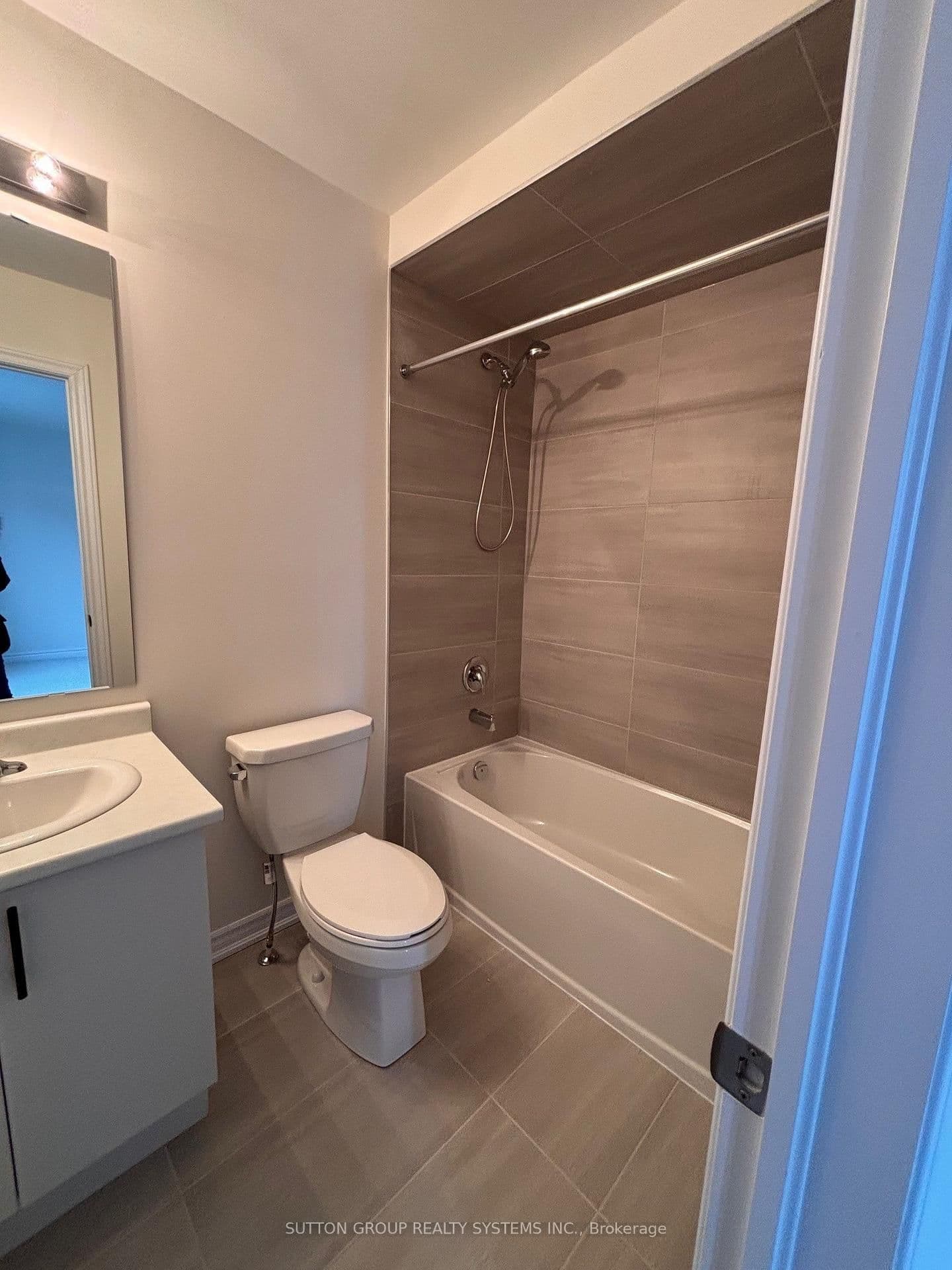 30 Rosanne Circle - Image 4