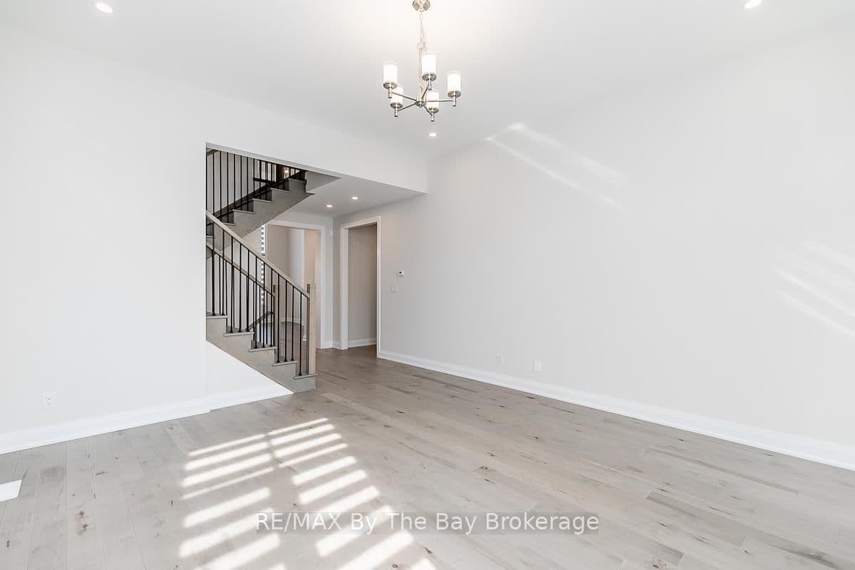 5 Rosanne Circle - Image 5