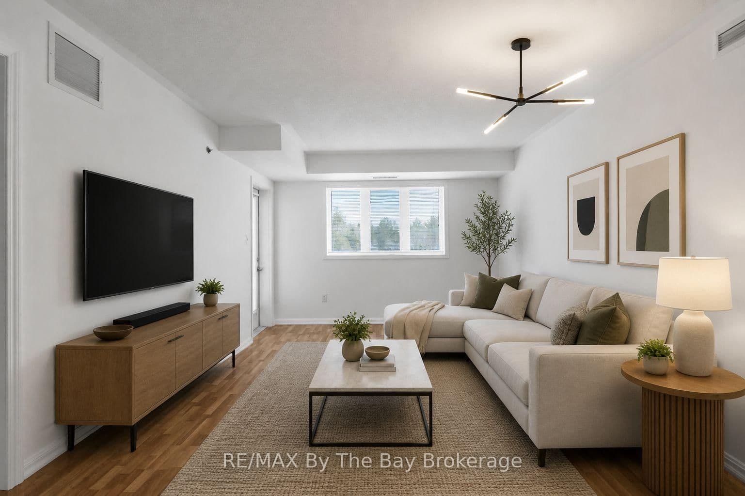 16 Westbury Road, Unit 311 - Image 4