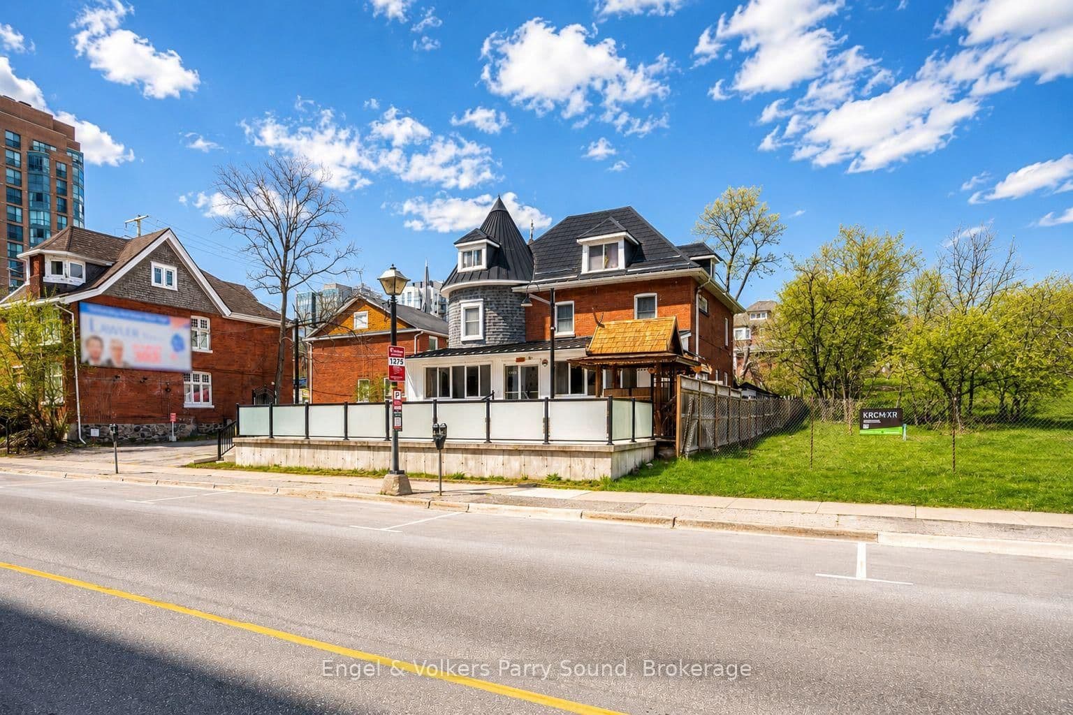 168 Dunlop Street E - Image 1