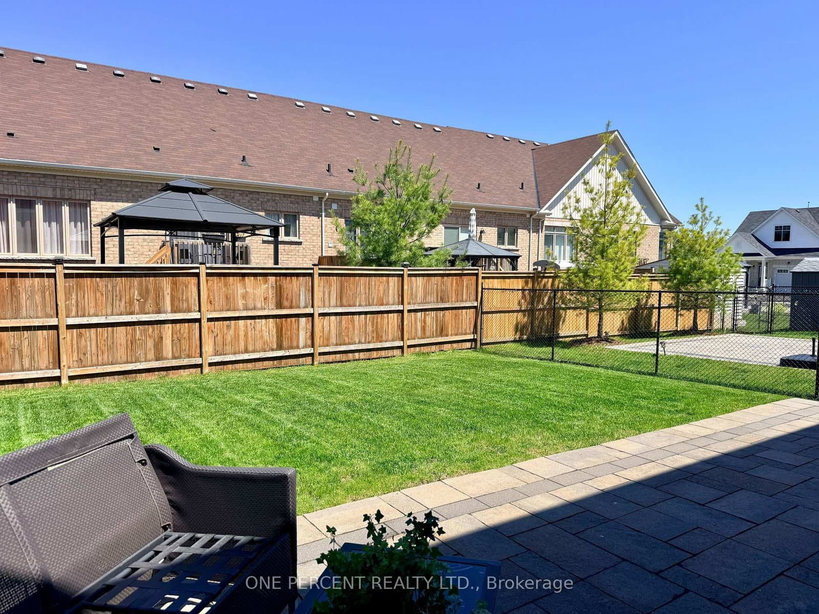 52 Bianca Crescent - Image 2