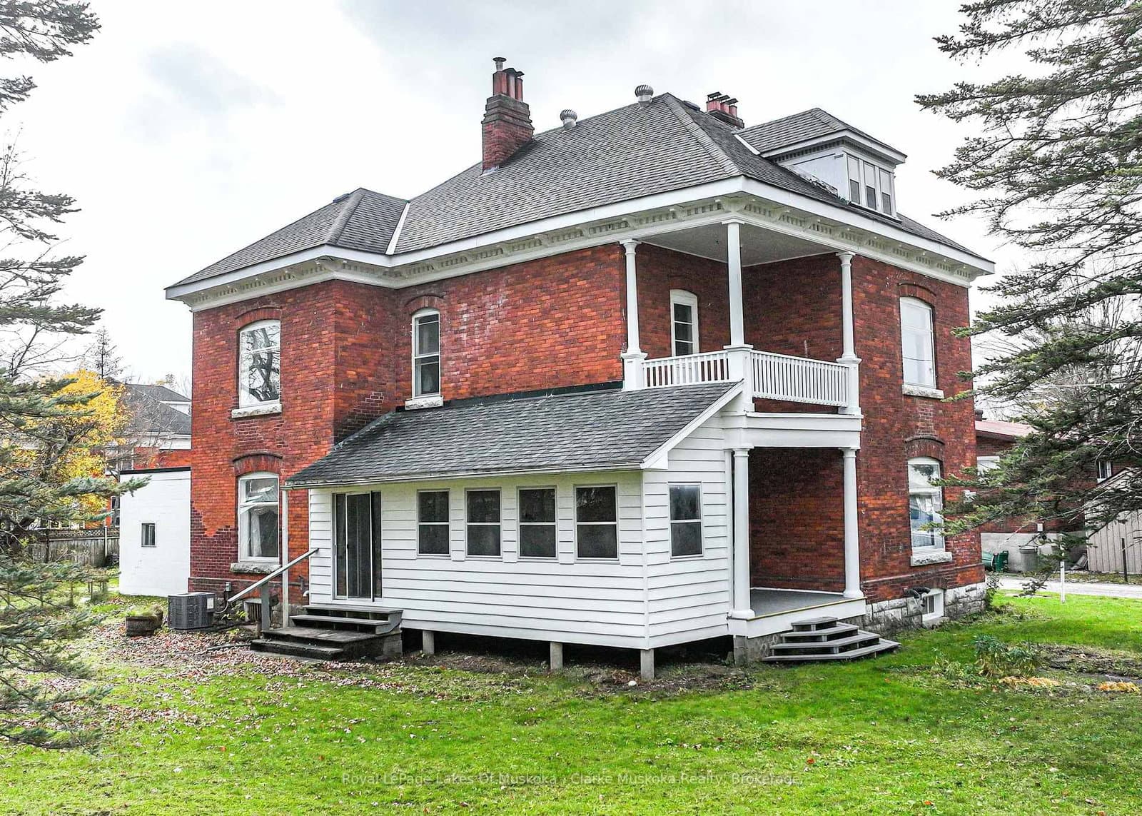 1 Sturgeon Bay Road - Image 2