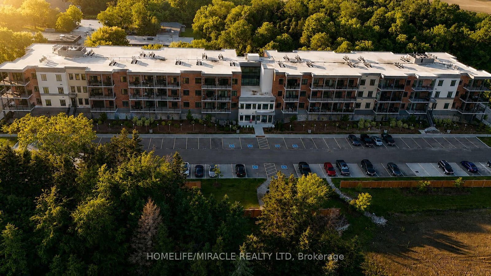 #322 - 121 Mary Street