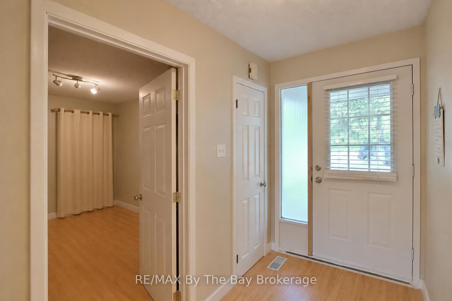 103 Sunnidale Road S - Image 6