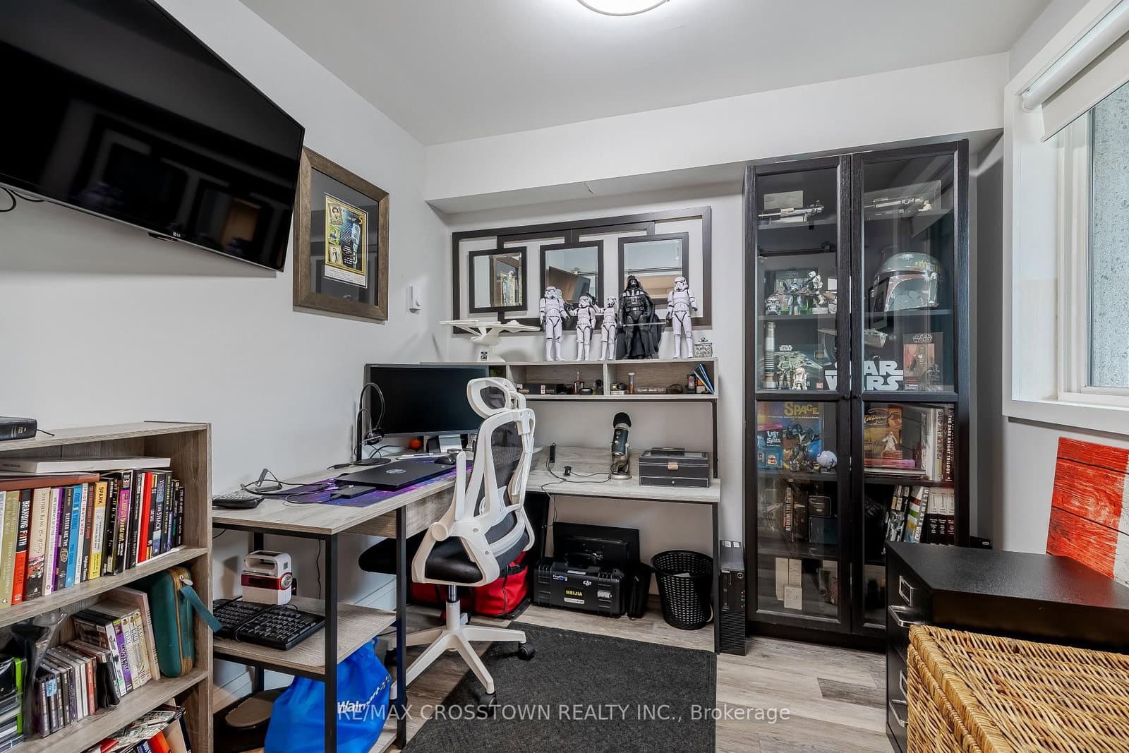 80 HORSESHOE Boulevard, Unit 302 - Image 6