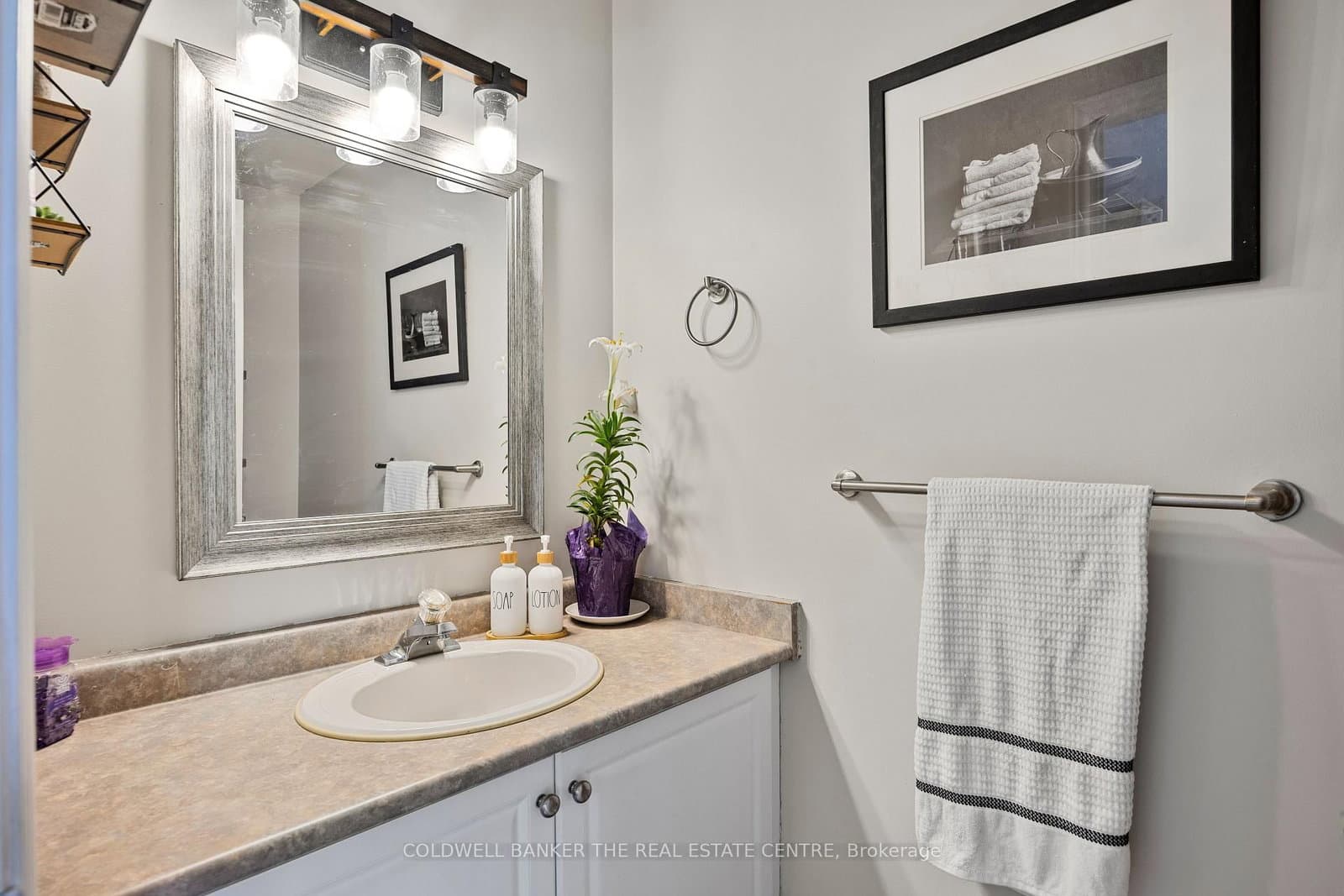 234 Cundles Road E, Unit 10 - Image 4