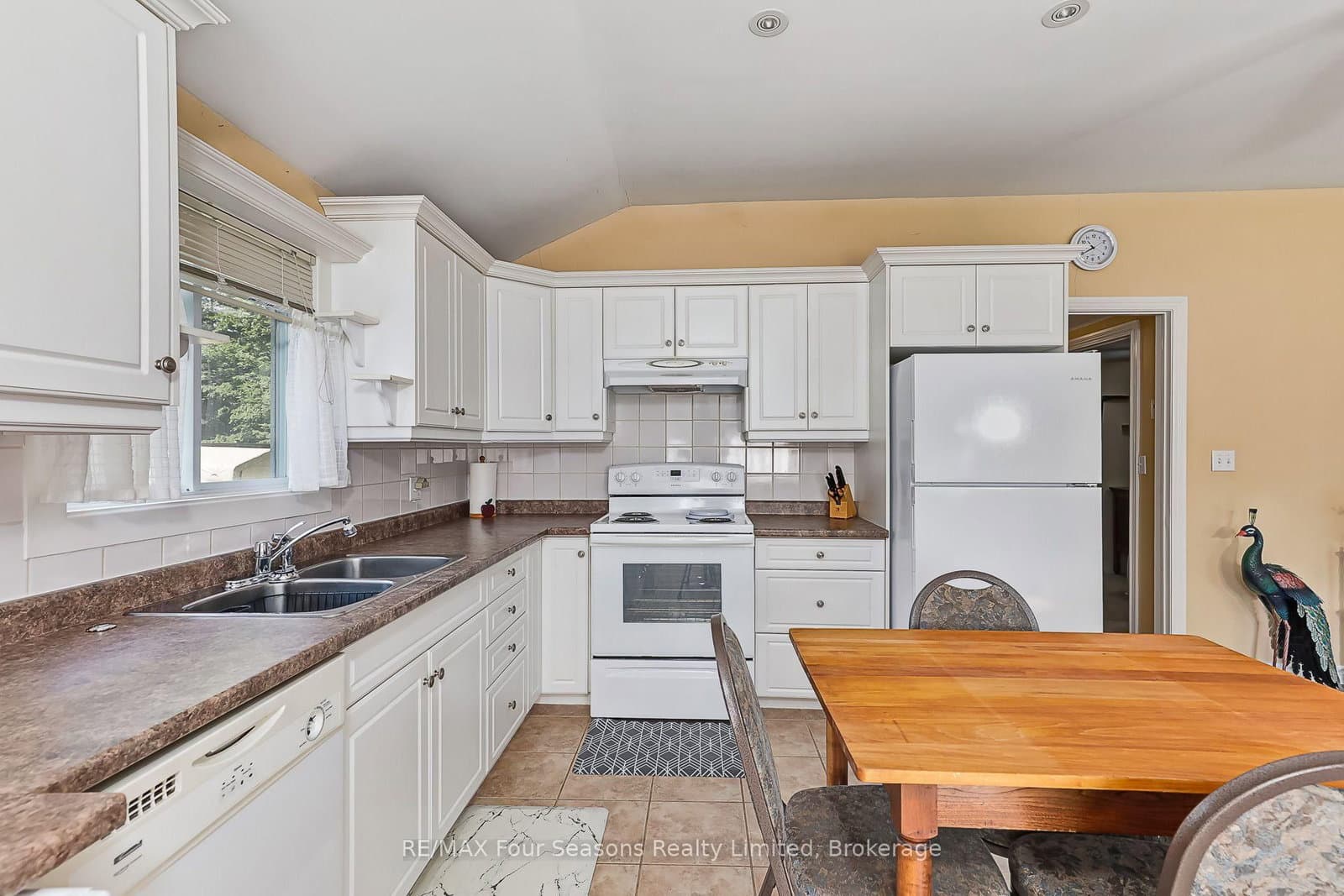 511 Oxbow Park Drive - Image 6