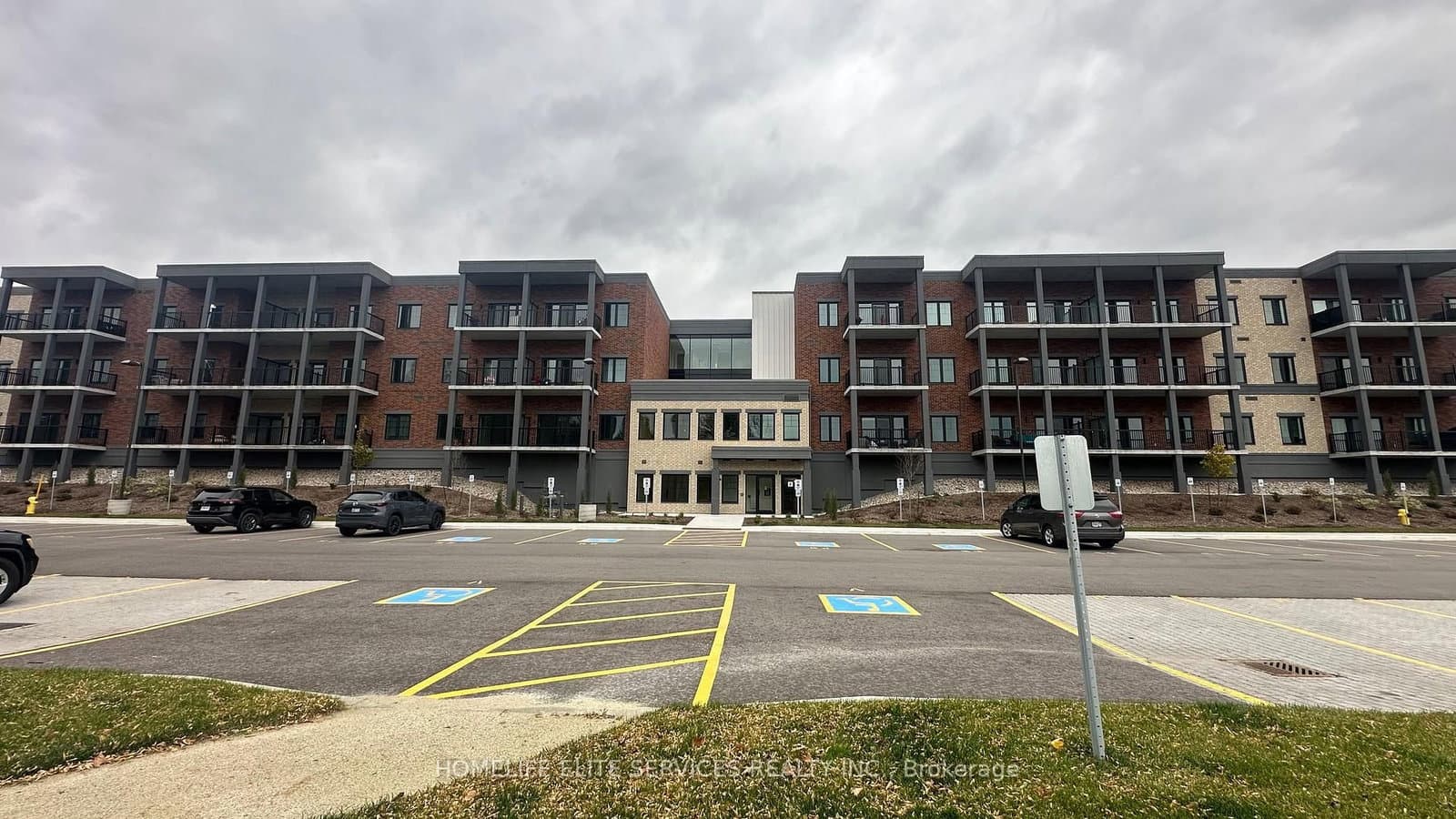 121 Mary Street, Unit 306 - Image 4