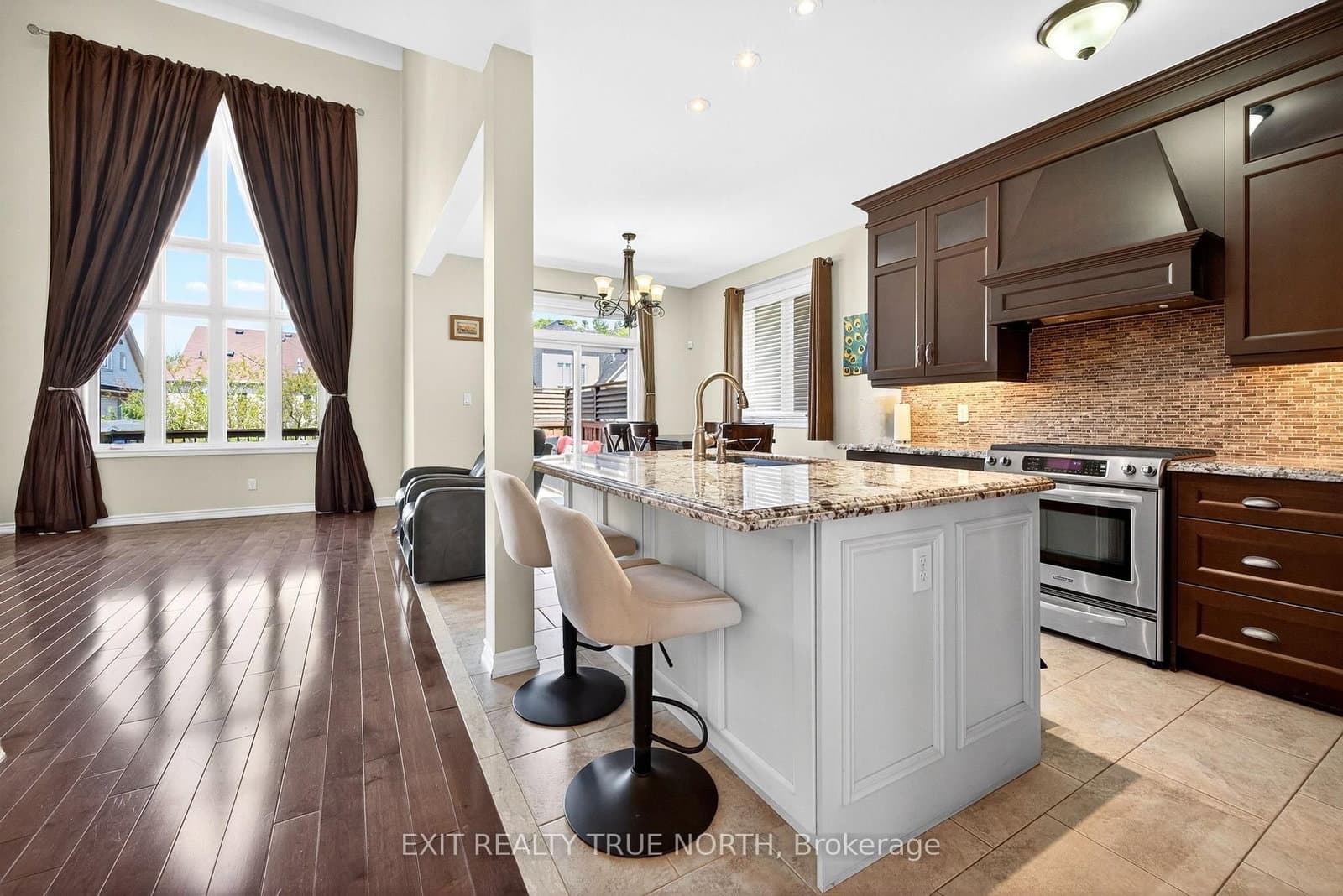 27 Grand Poplar Lane - Image 6