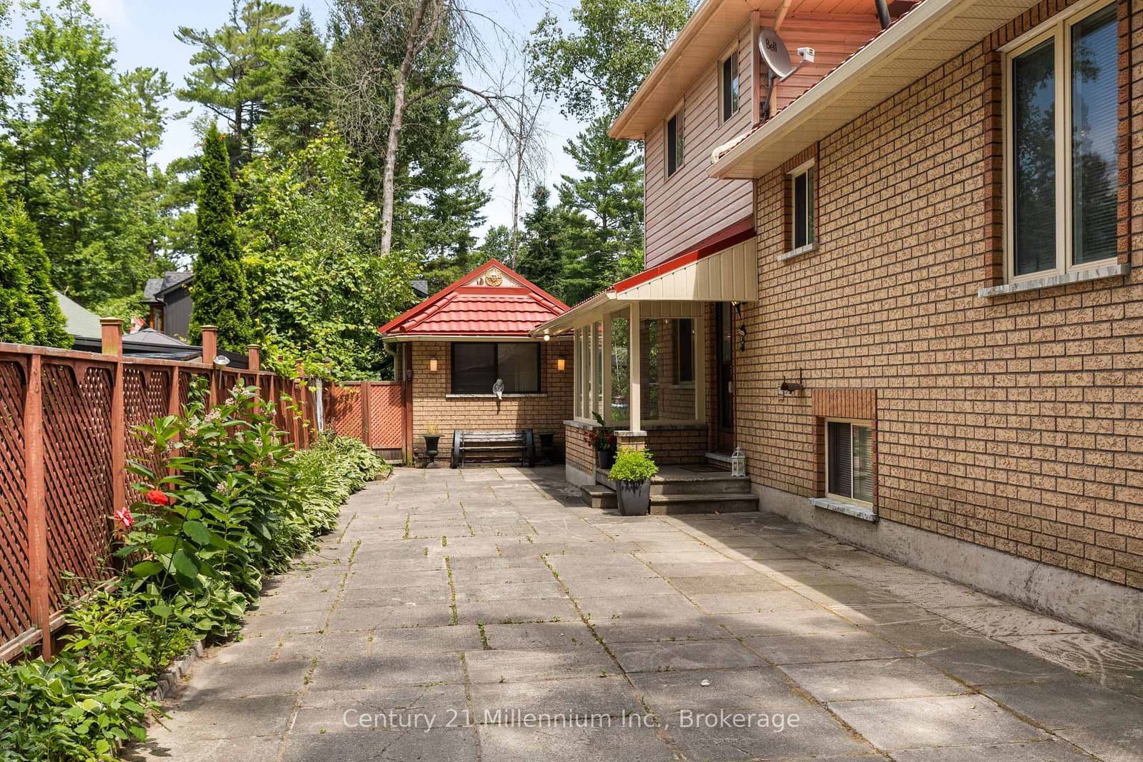 49 32nd Street N - Image 2