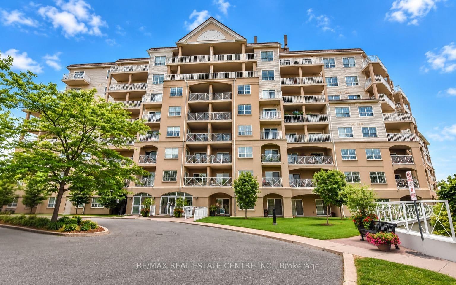 354 Atherley Road, Unit 213 - Image 1
