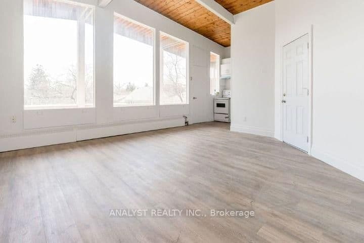 37 Donald Street - Image 6
