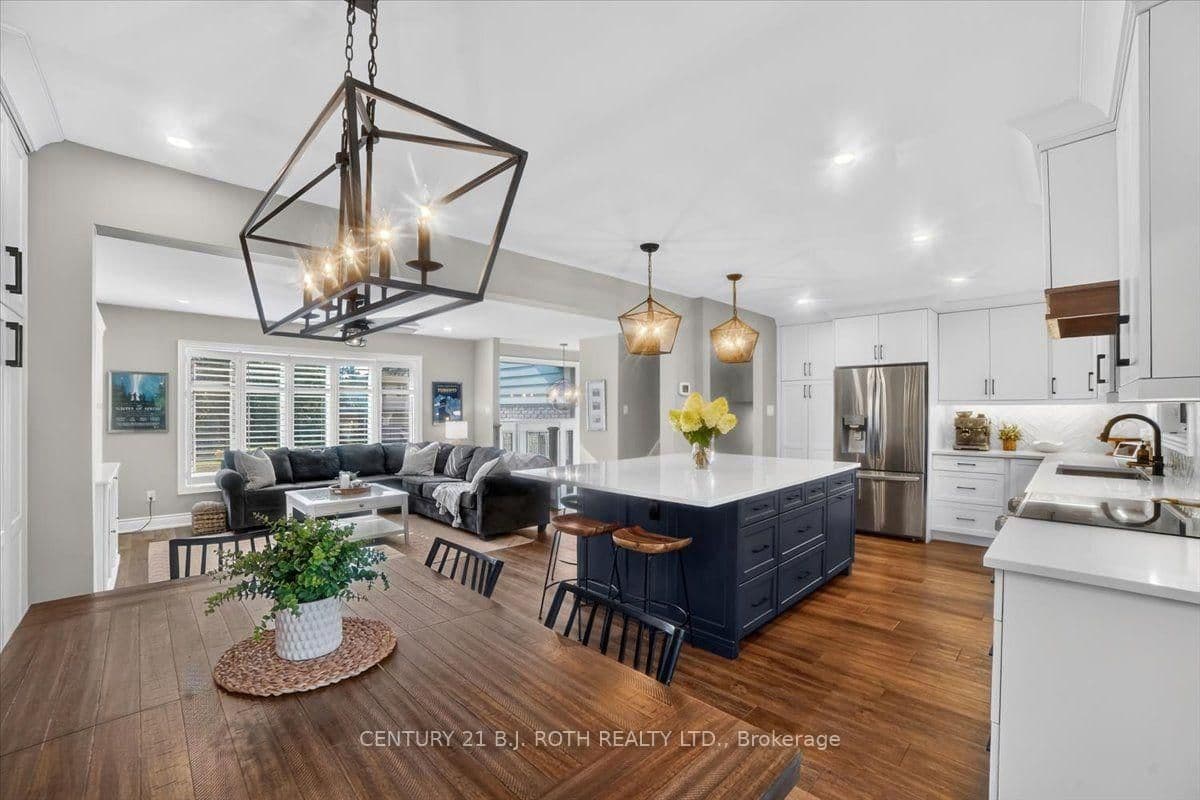 13 Clover Avenue - Image 2