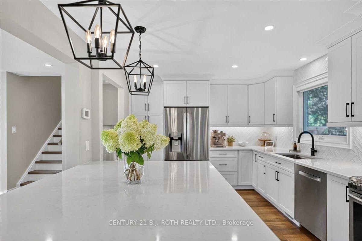 13 Clover Avenue - Image 4