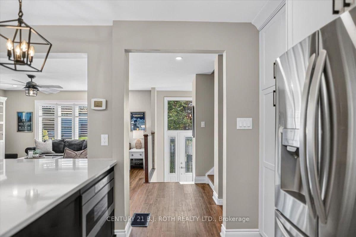 13 Clover Avenue - Image 6