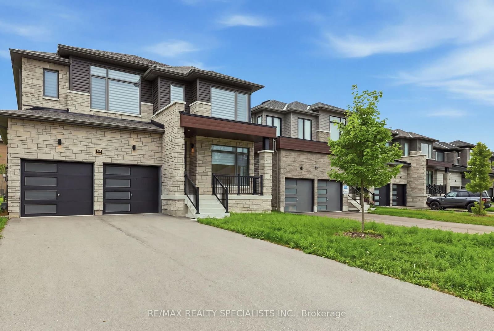 147 Rosanne Circle - Image 2