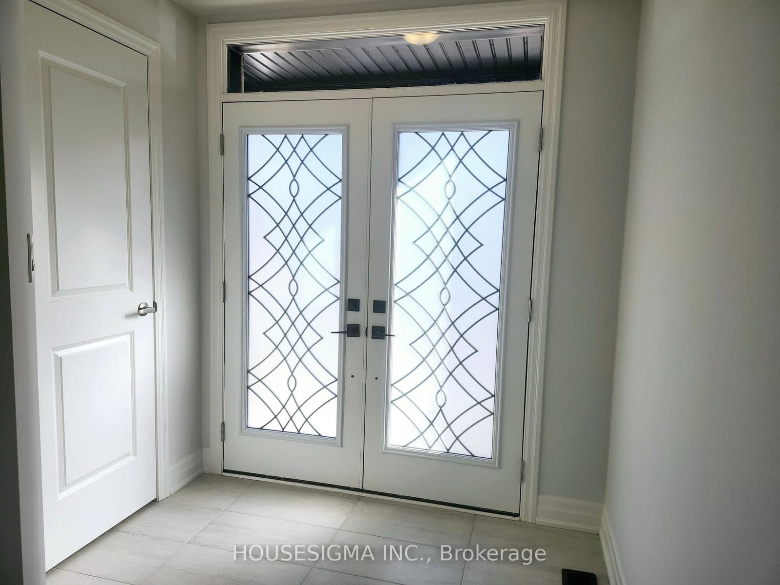 31 ROSANNE Circle - Image 4