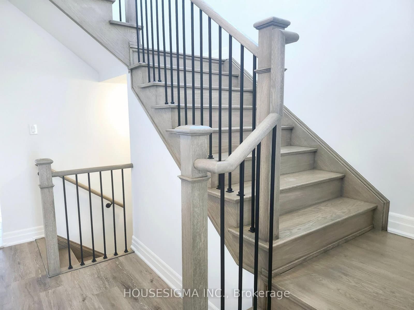 31 ROSANNE Circle - Image 5