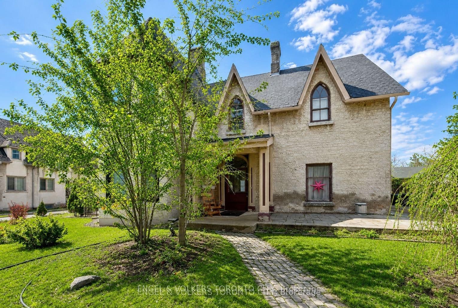 64 High Street - Image 1