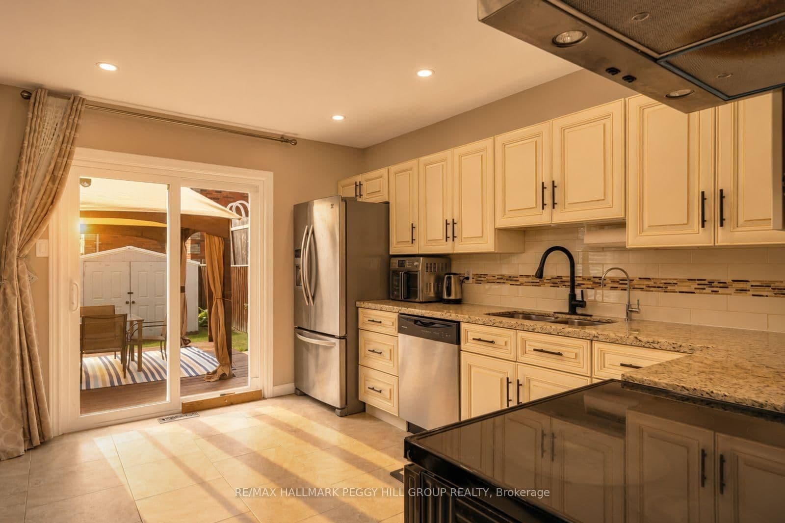 35 Victorway Drive - Image 3