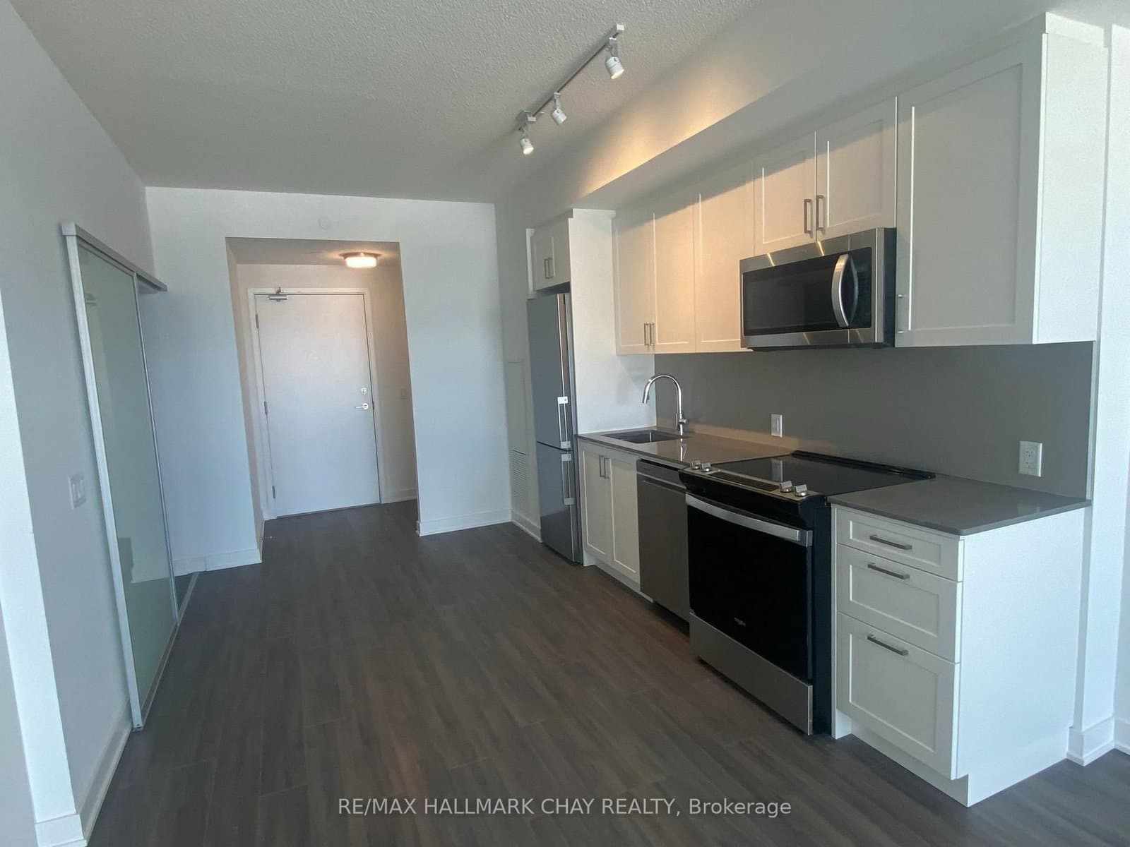 681 Yonge Street, Unit 317 - Image 3