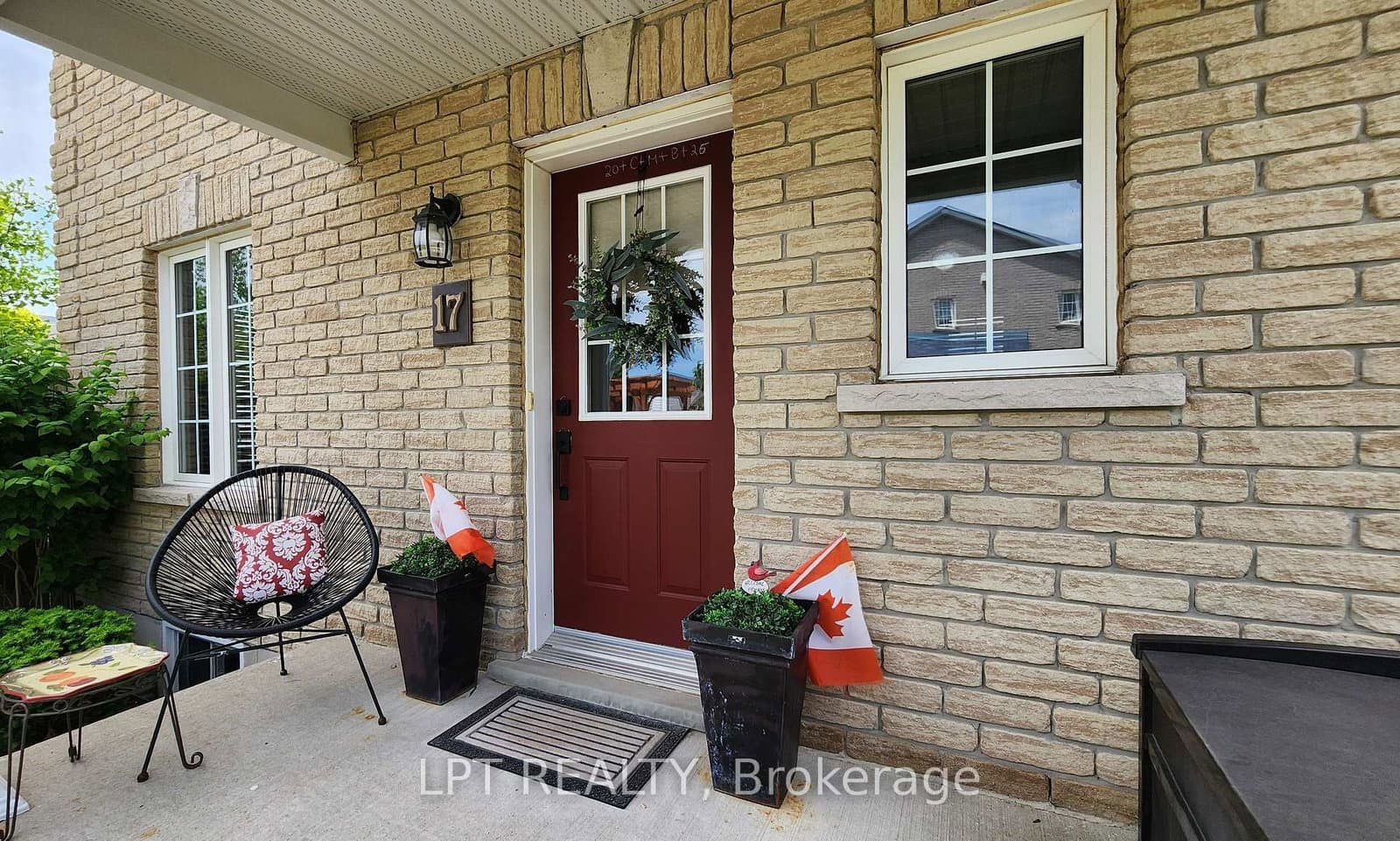 17 Silver Maple Crescent - Image 3