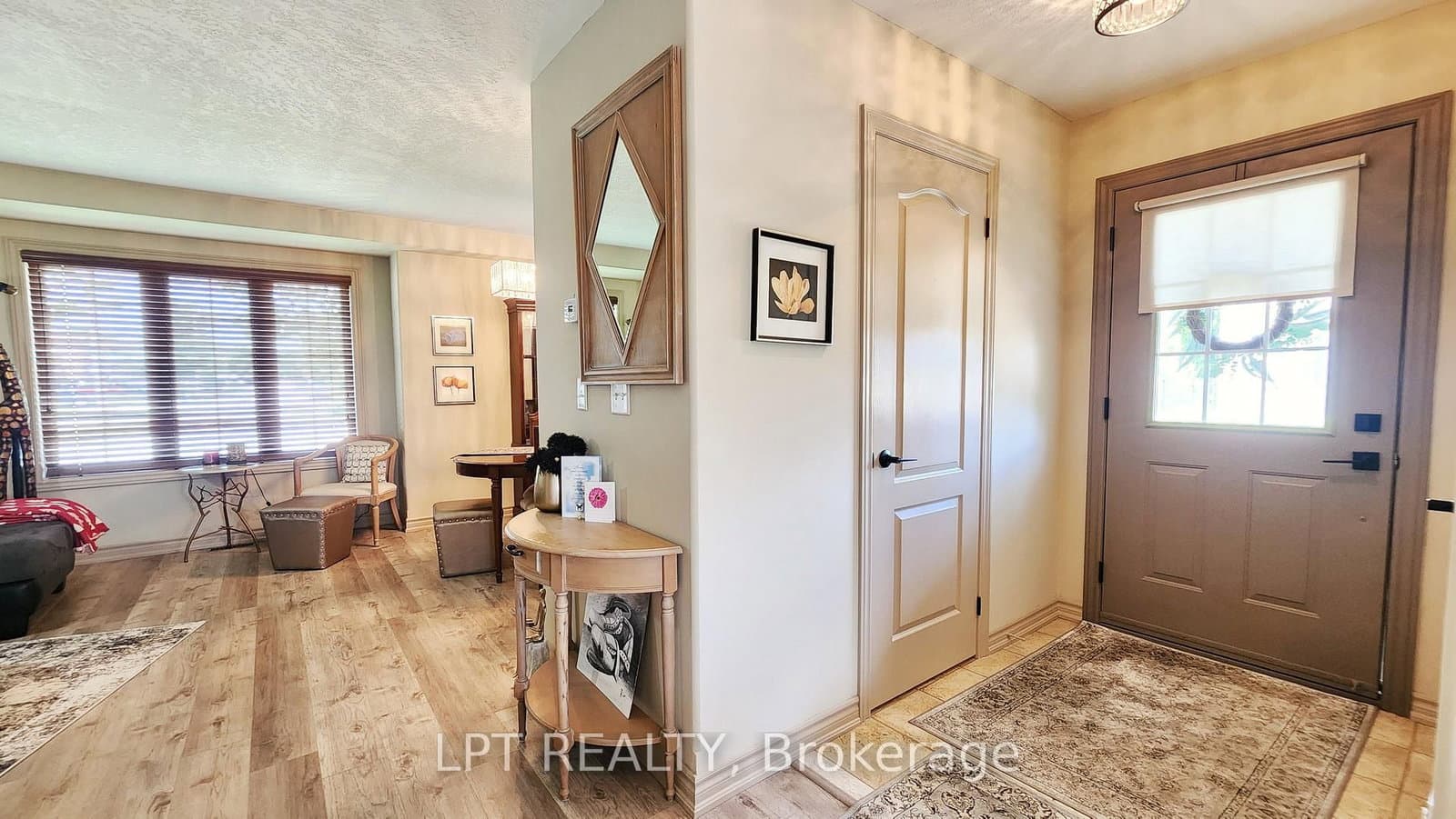17 Silver Maple Crescent - Image 4
