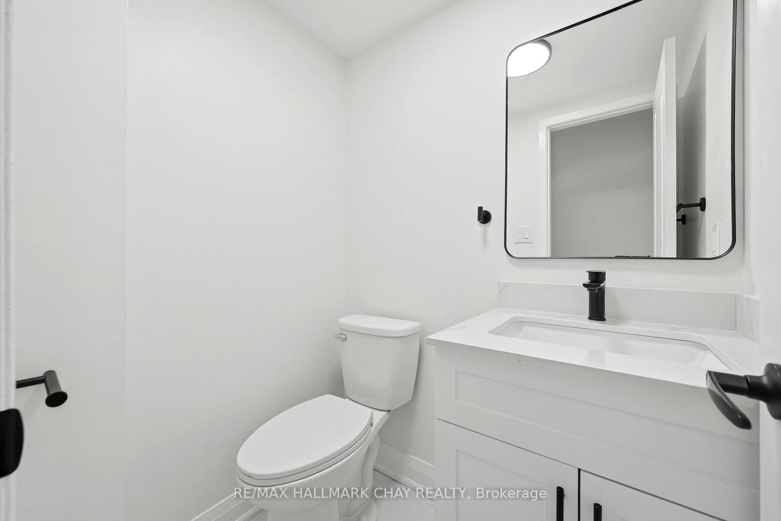 52 Adelaide Street, Unit 6 - Image 3