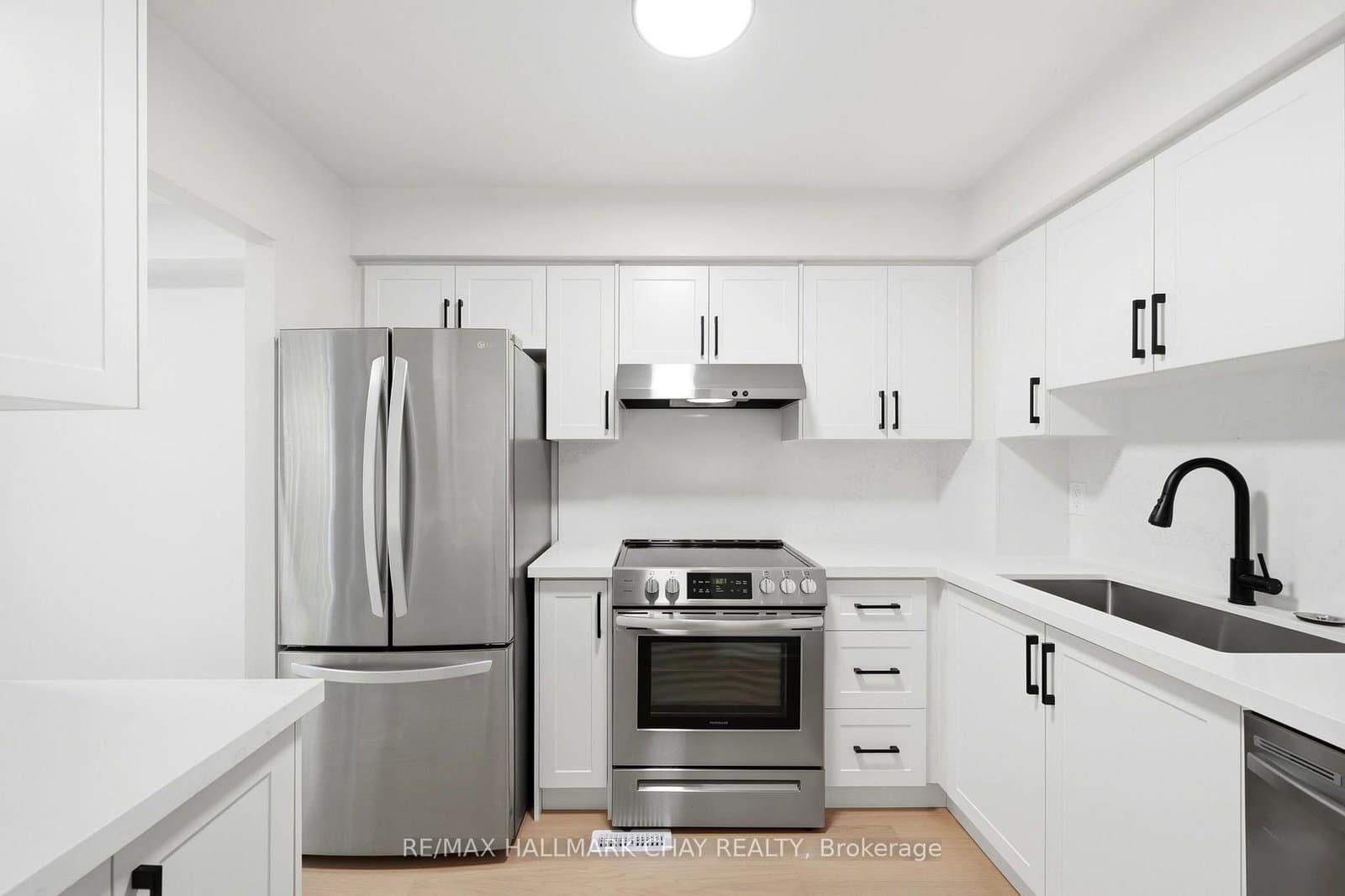 52 Adelaide Street, Unit 6 - Image 6