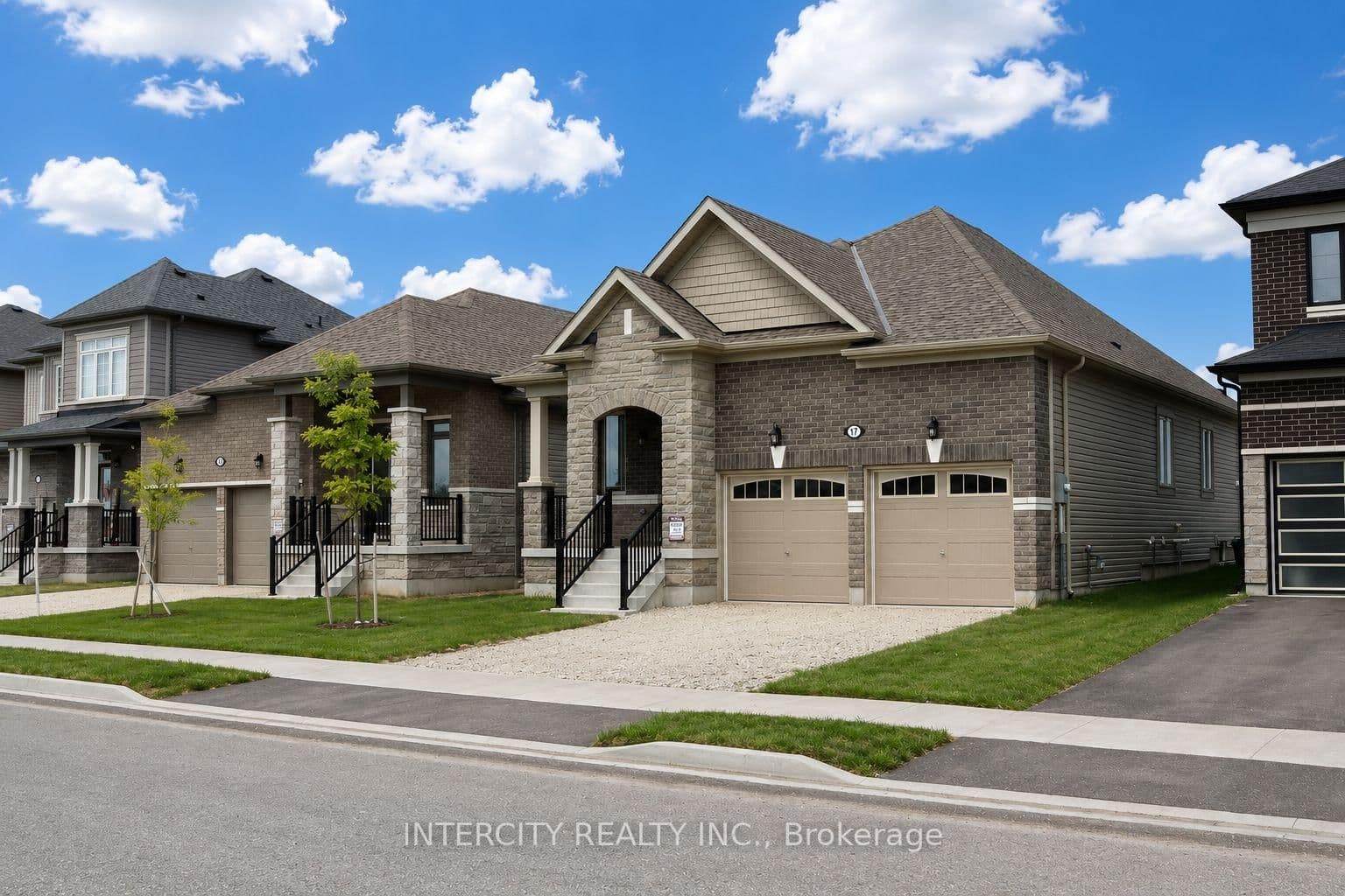 17 Union Boulevard - Image 2