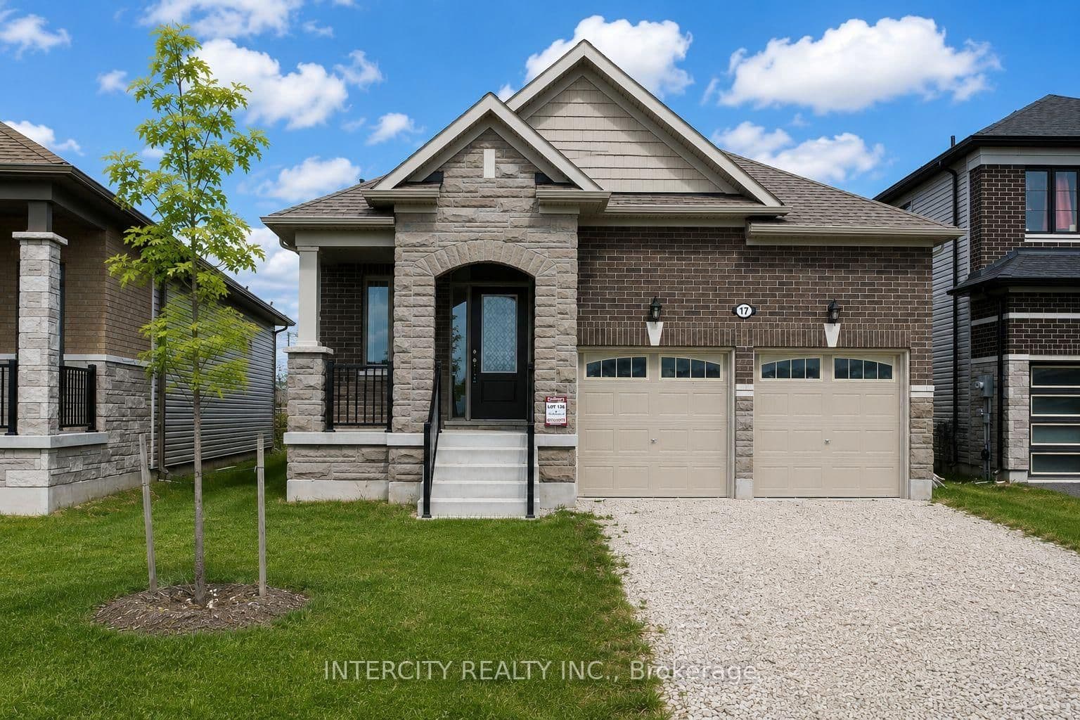 17 Union Boulevard - Image 3