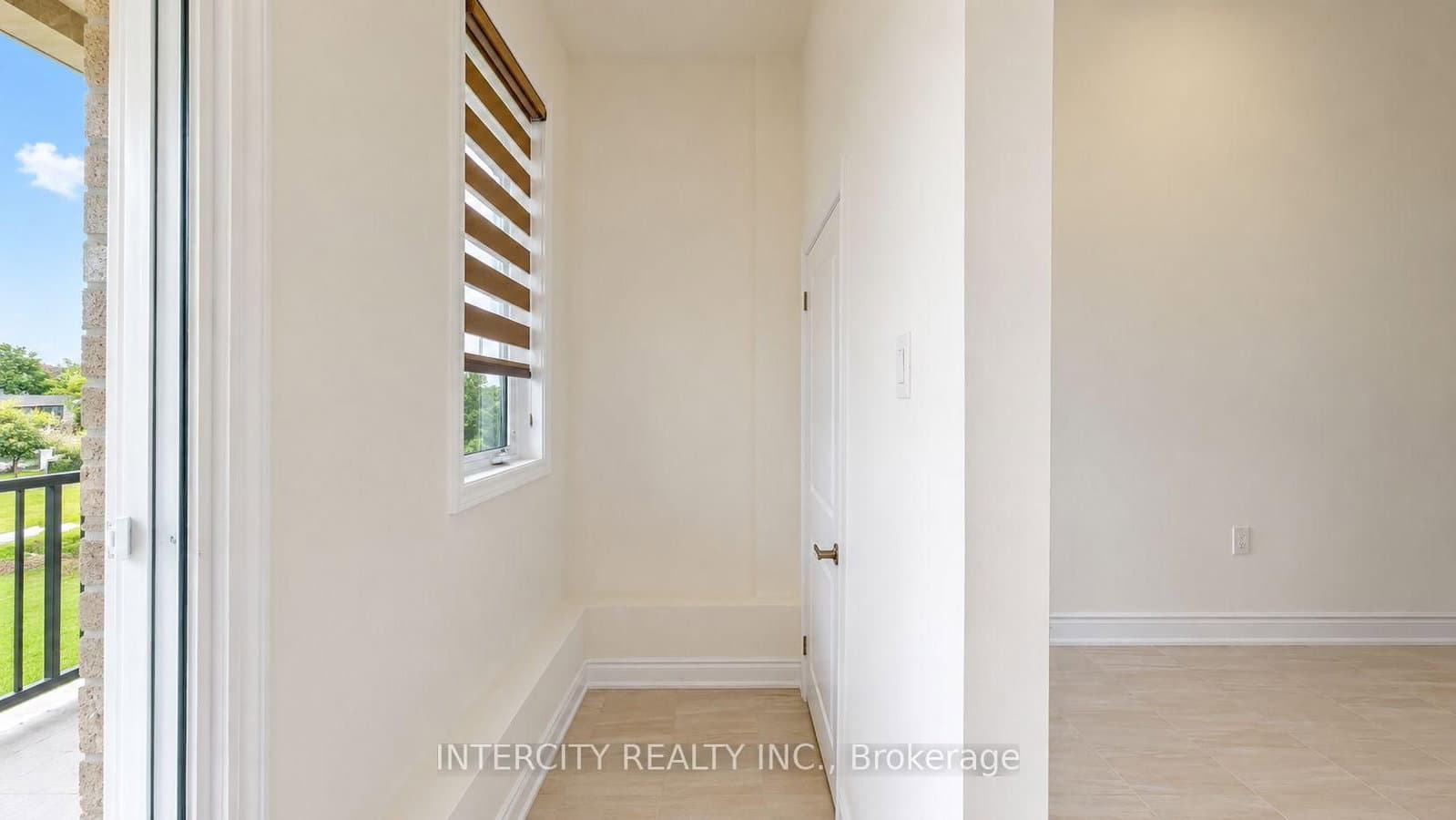 17 Union Boulevard - Image 6