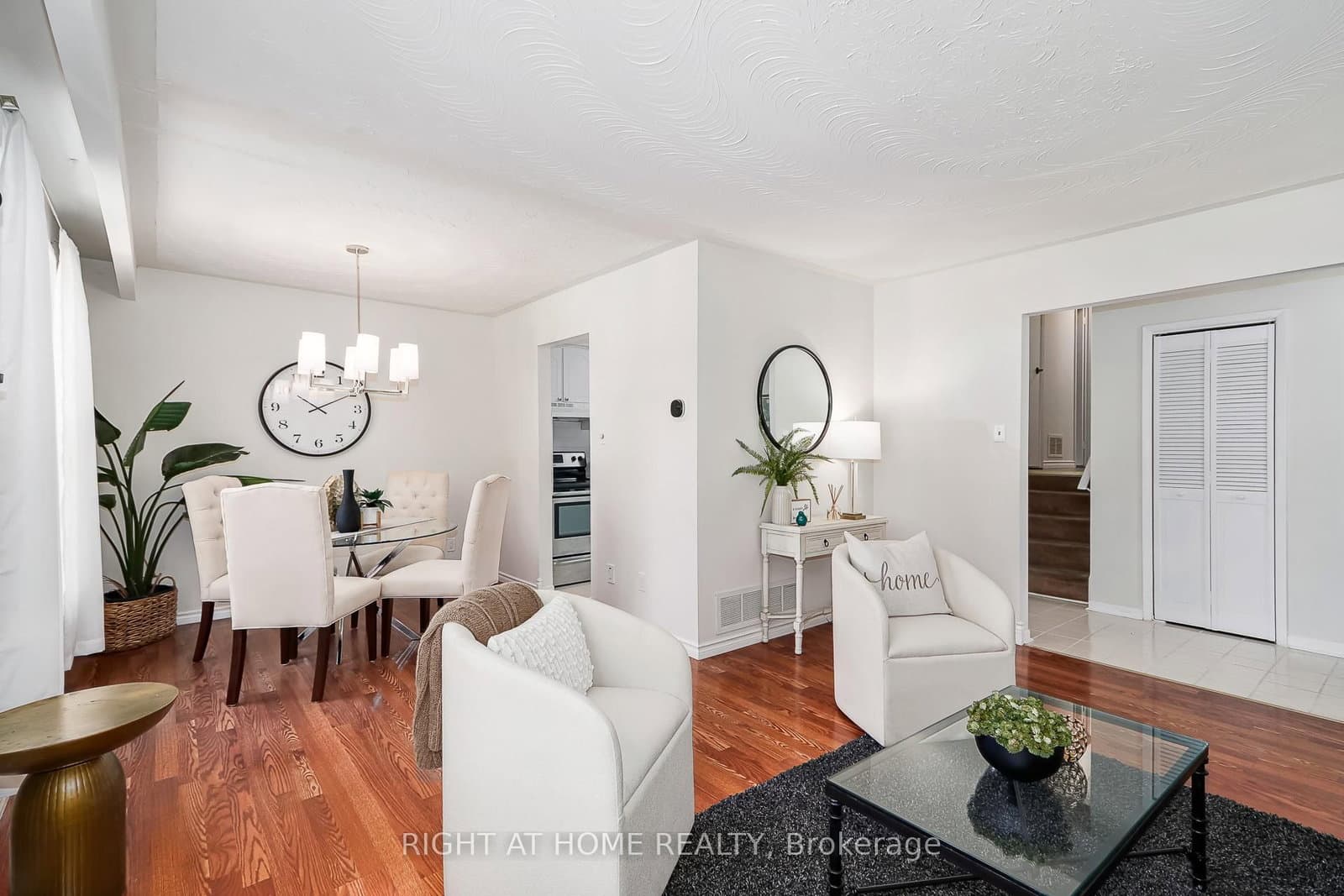 1059 Glen Mhor Crescent - Image 6