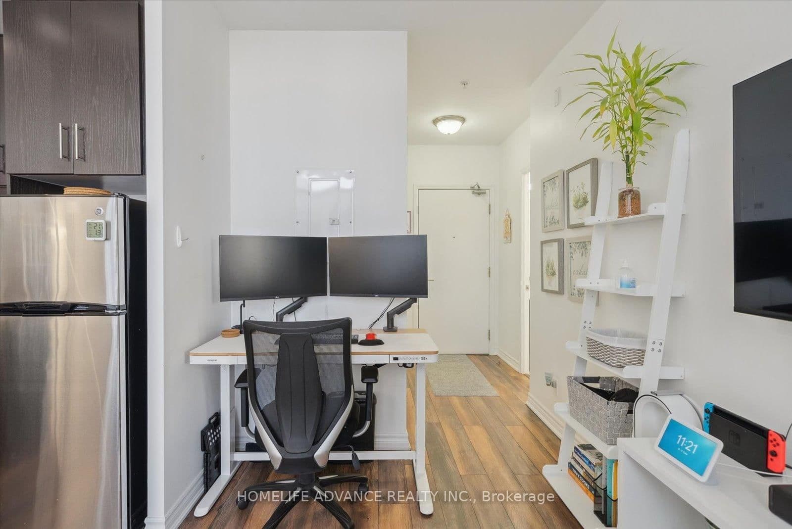 15 James Finlay Way, Unit 1117 - Image 6