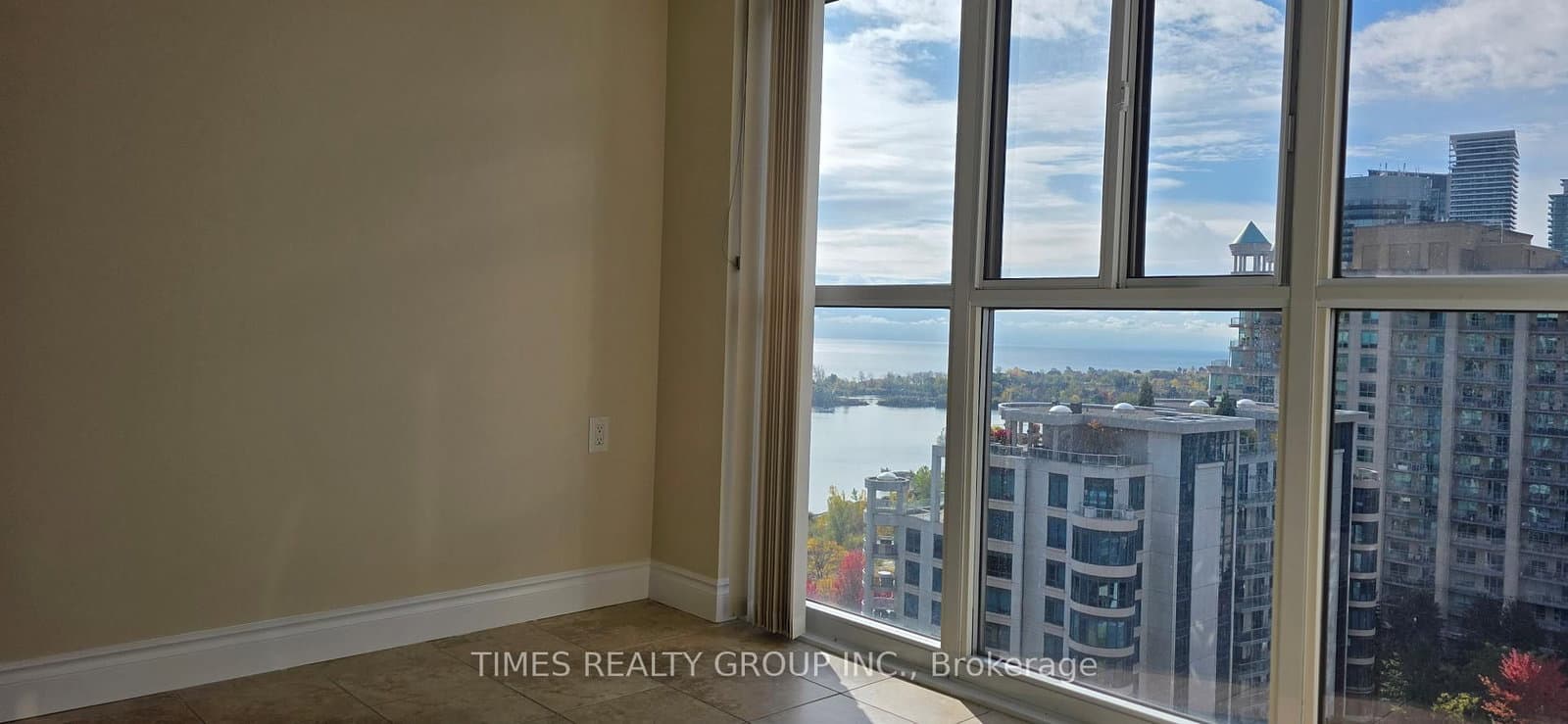 3 Marine Parade Drive, Unit 1705 - Image 6
