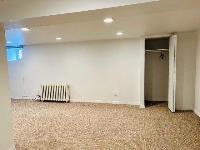 27 Oakview Avenue, Unit Bsmt - Image 6
