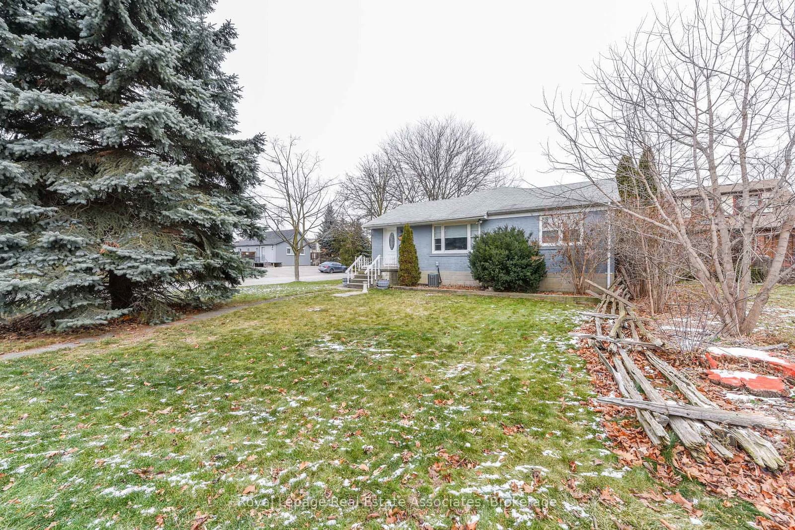 1089 Seneca Avenue - Image 6