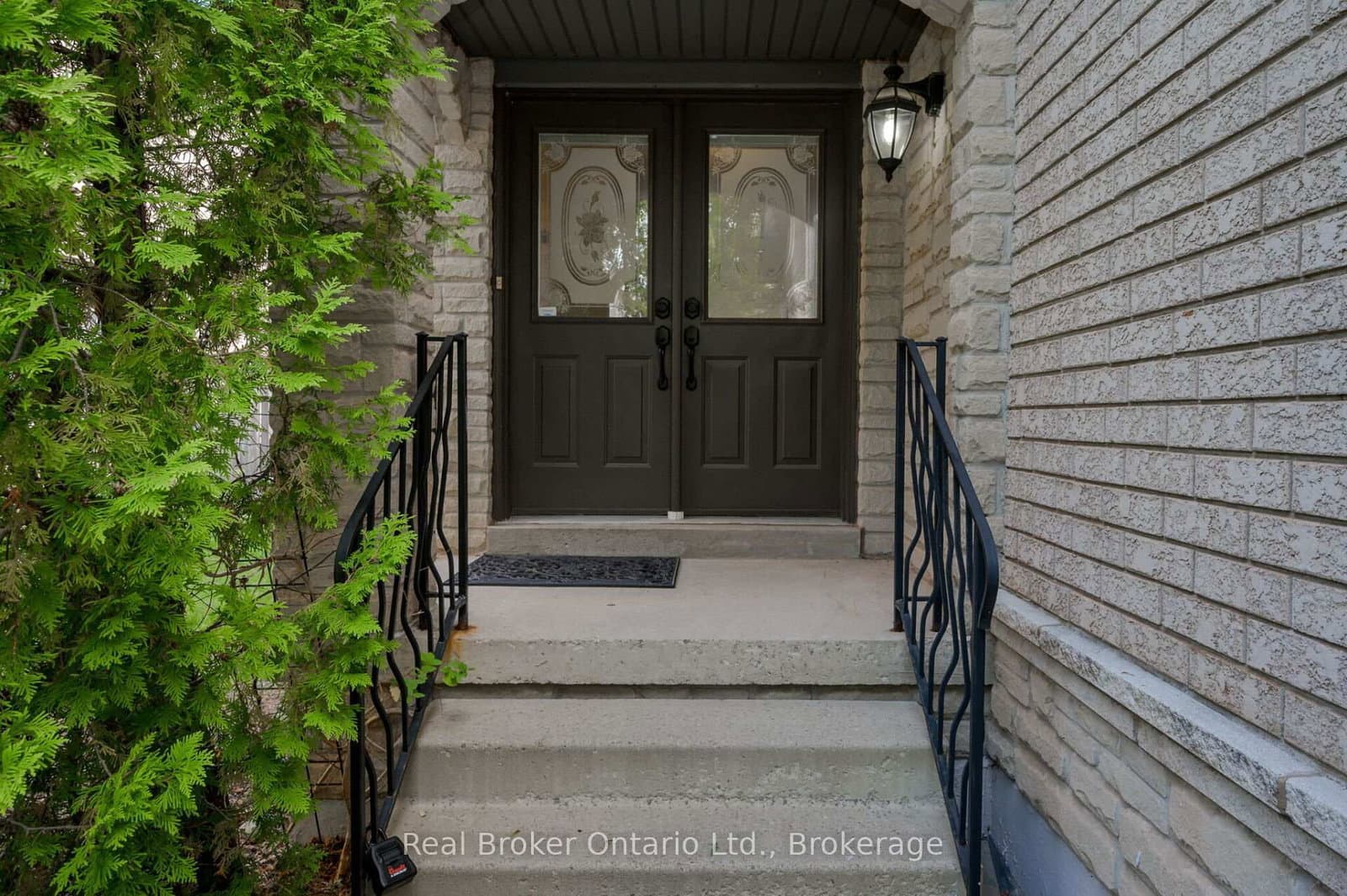 2189 Shorncliffe Boulevard - Image 2