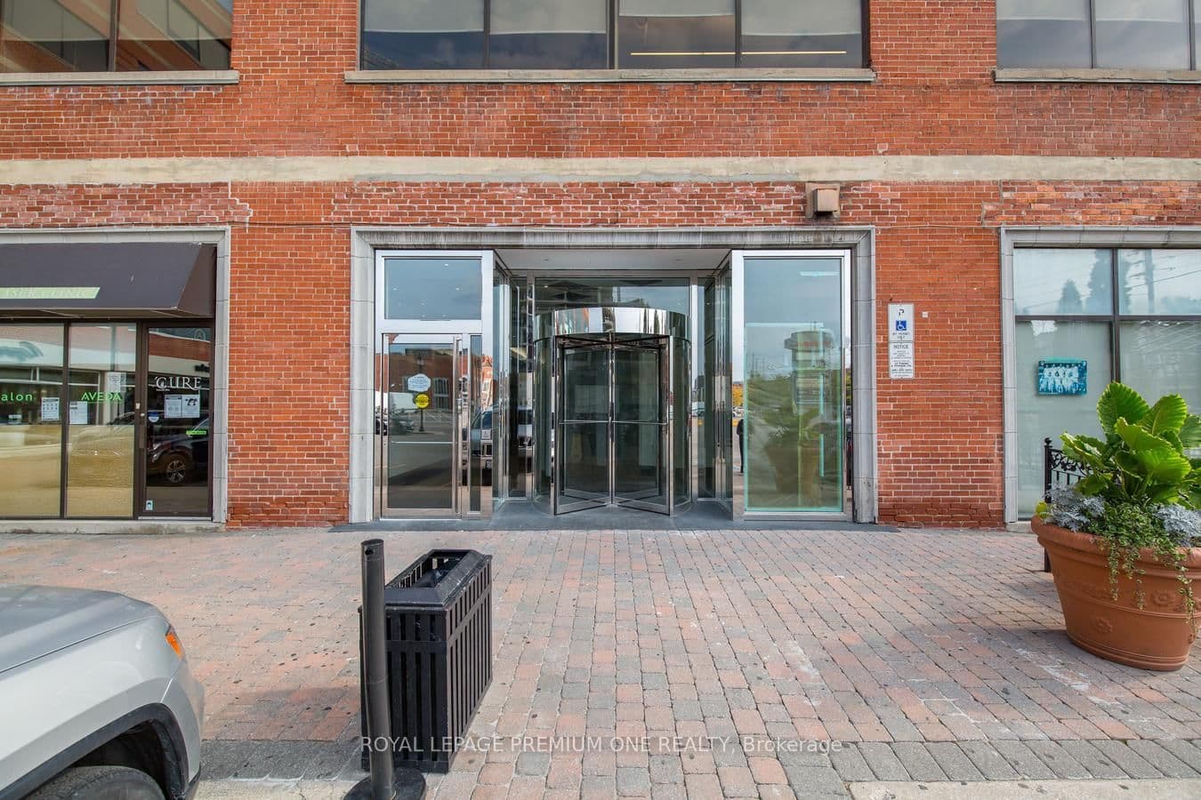 672 Dupont Street, Unit 403 - Image 4
