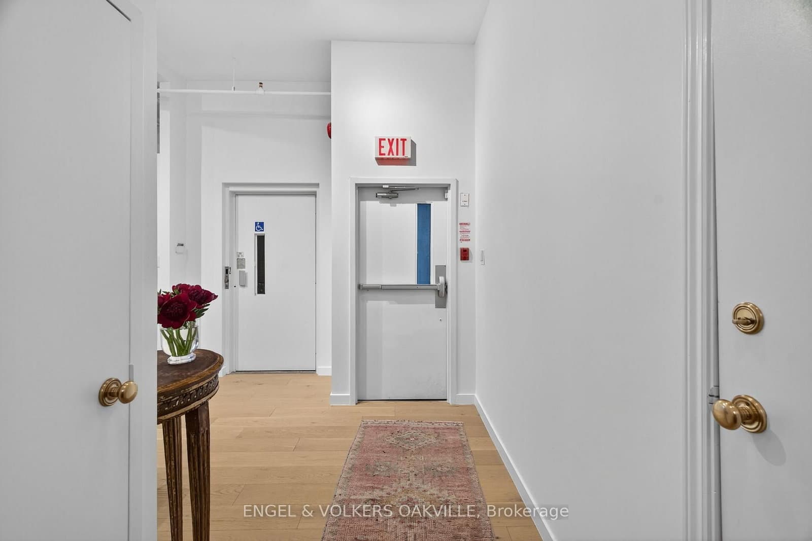 145 Lakeshore Road E, Unit 200 - Image 5