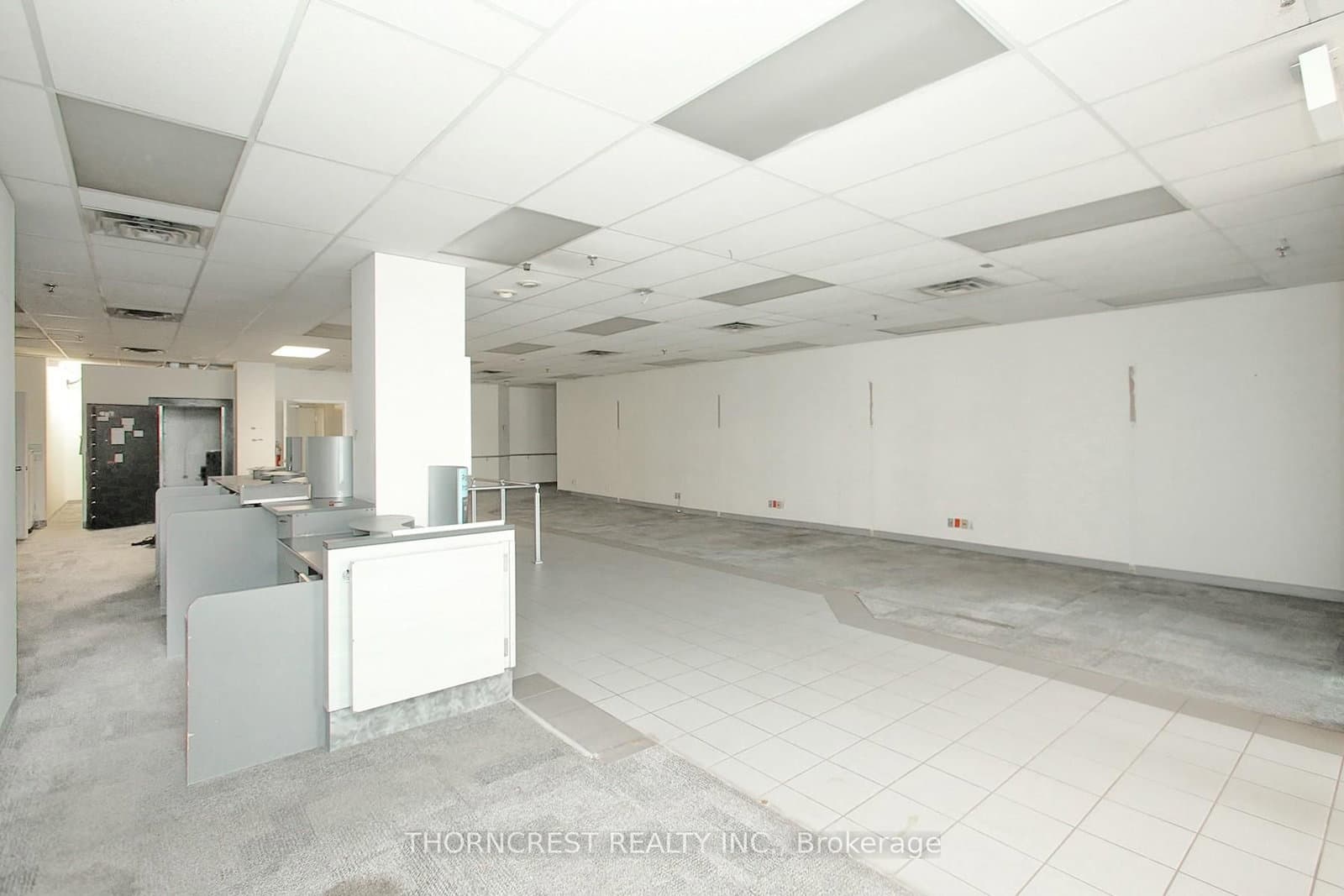 1709 Bloor Street W - Image 4