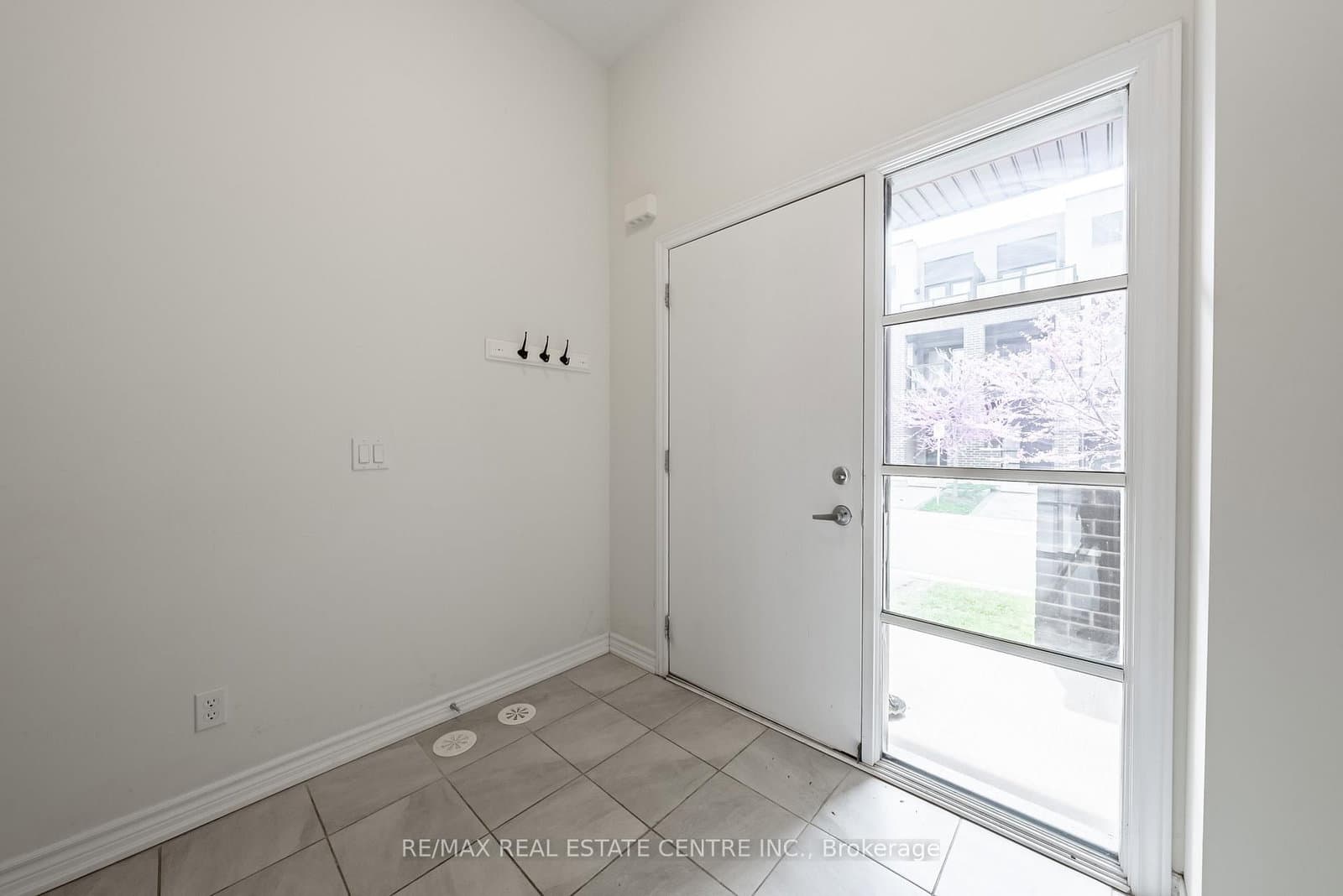 391 Athabasca Common - Image 4