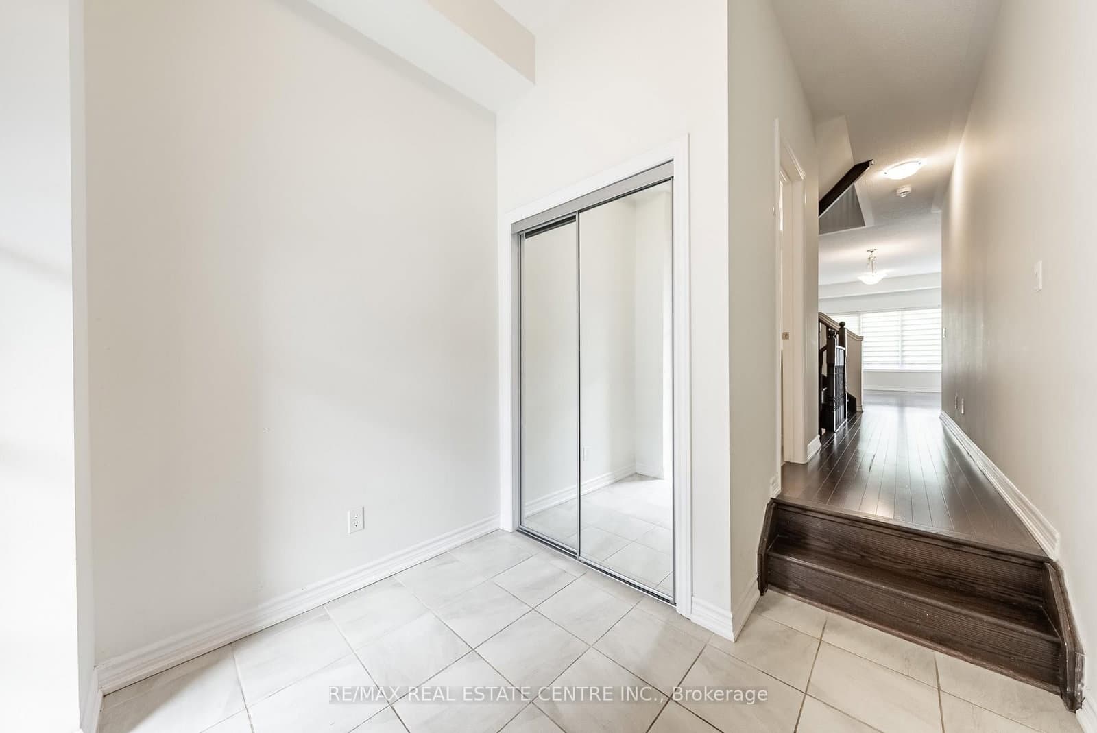 391 Athabasca Common - Image 5