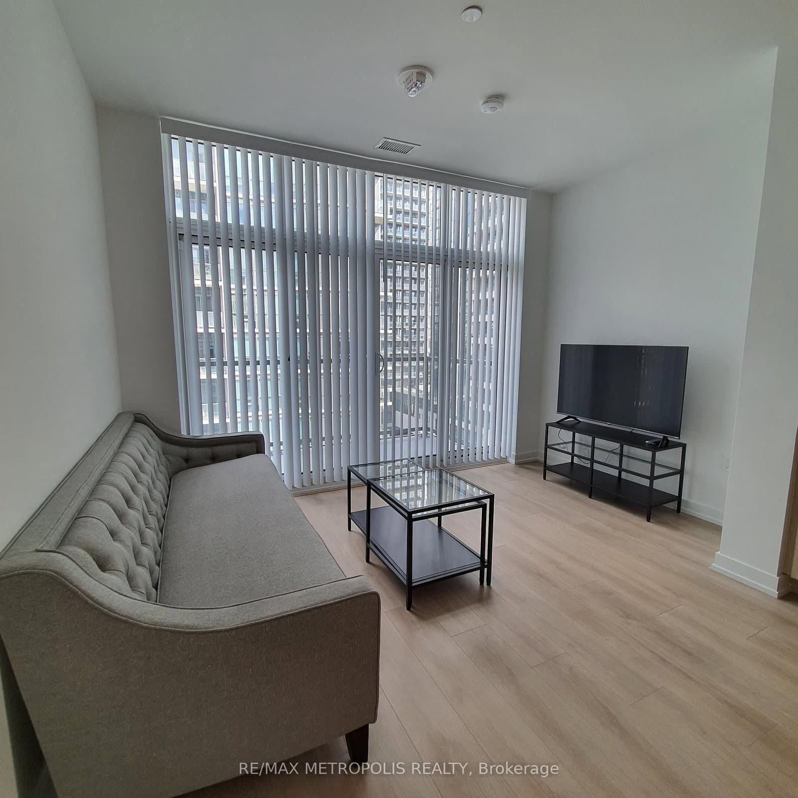 1195 The Queensway, Unit 807 - Image 3