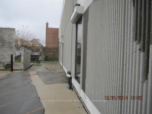 230 Browns Line - Image 4