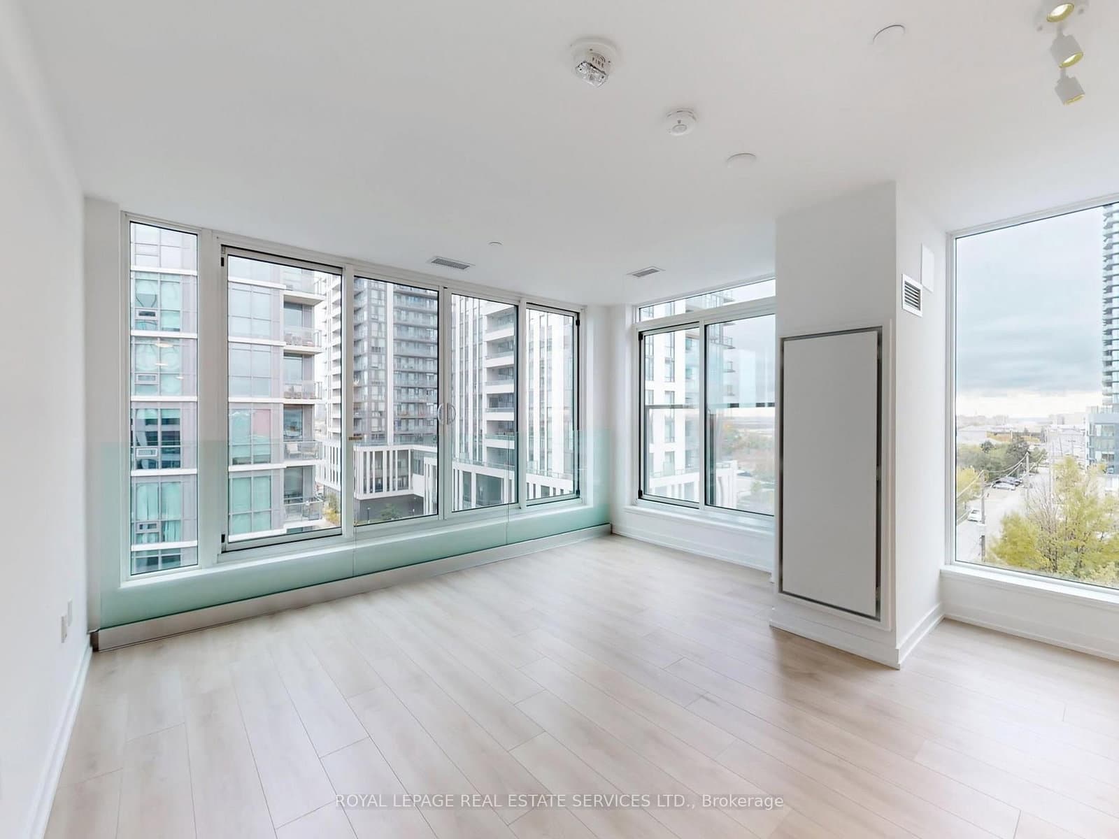 1195 The Queensway, Unit 614 - Image 4