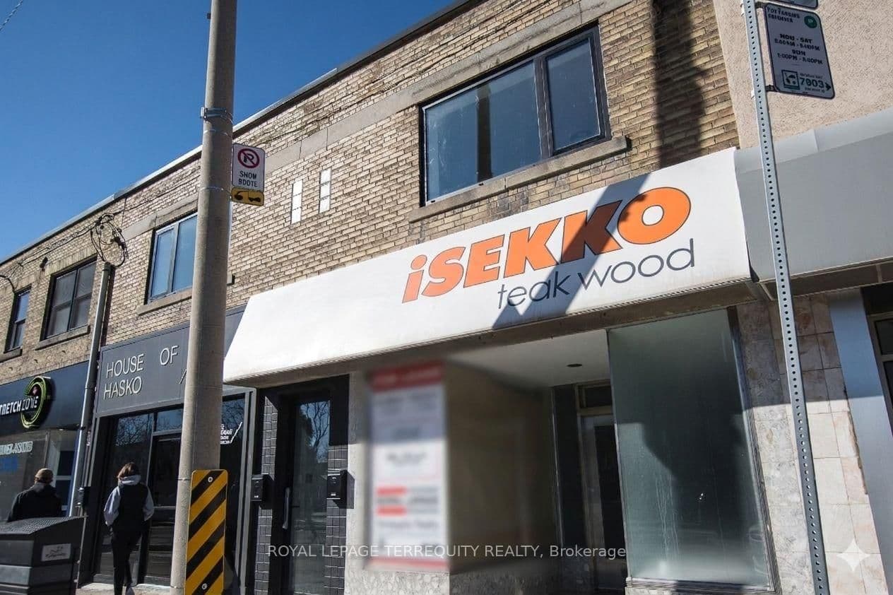 3042 Bloor Street W, Unit A1 - Image 3